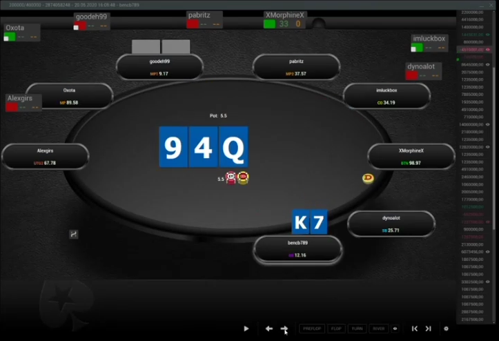 K7s로 플러시를 맞힌 9-4-Q 모노톤 플랍.