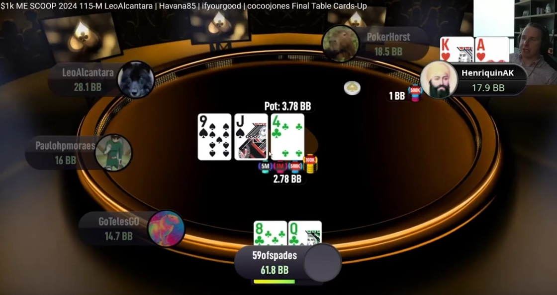 9–J–4 플랍에서 HenriquinAK의 AKs 1bb 베팅과 59ofspades의 Q8s.
